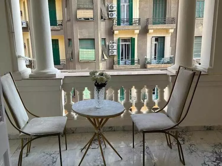 هاستل Palace Court