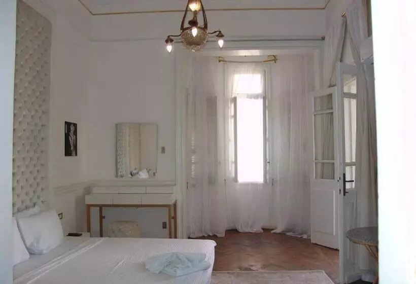 هاستل Palace Court