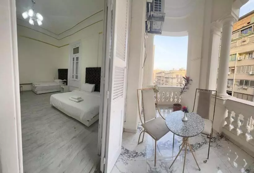 هاستل Palace Court