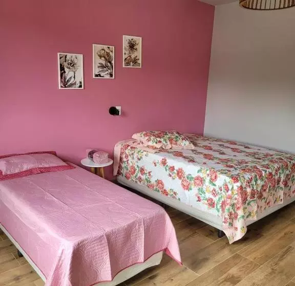 ユースホステル Pousada Chacara Entre Nós