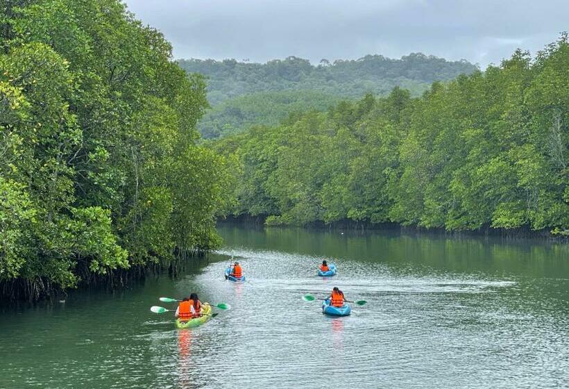 مبيت وإفطار Mangrove Bungalow & Restaurant