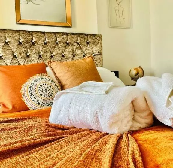 تختخواب و صبحانه Alver House