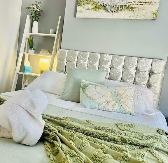 住宿加早餐  Alver House