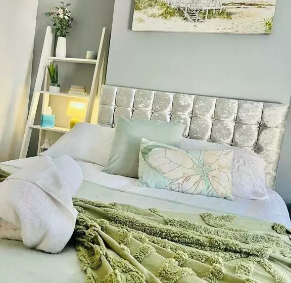 تختخواب و صبحانه Alver House