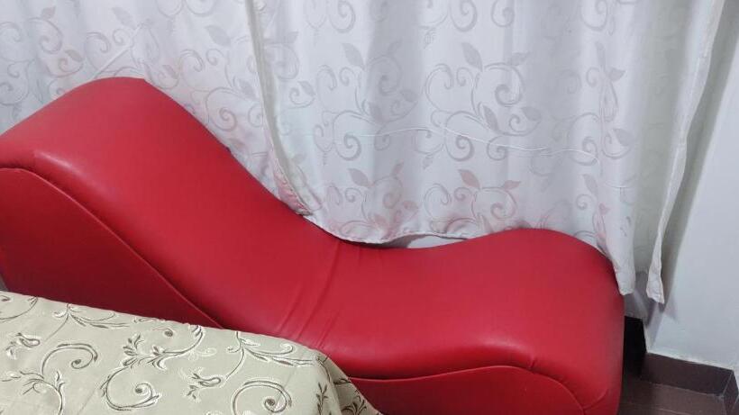 فندق Hostal Vicky