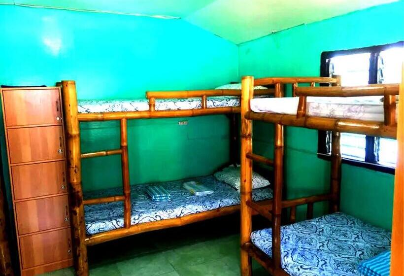 בית מלון כפרי Oyo 928 Jjs Place