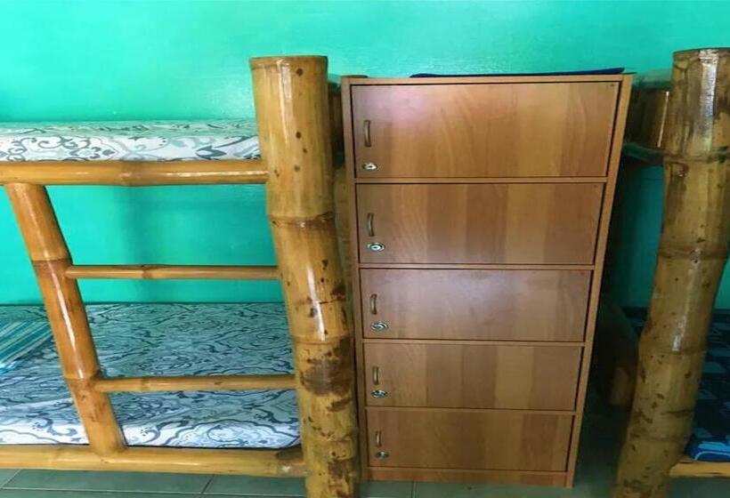 בית מלון כפרי Oyo 928 Jjs Place