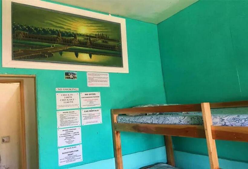 בית מלון כפרי Oyo 928 Jjs Place