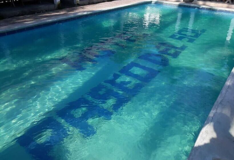 هتل Paseo Del Sol