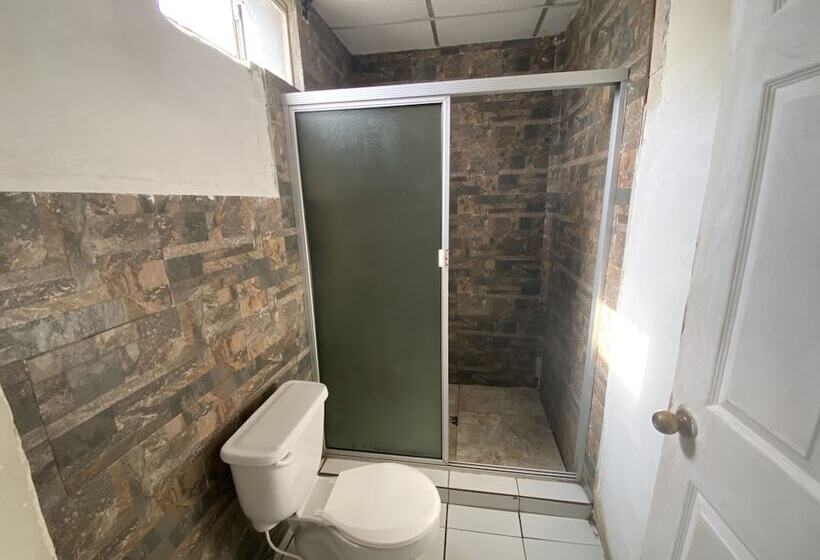 هتل Paseo Del Sol