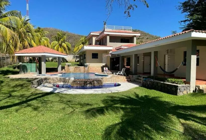 Majatalo Beach On The Rocks