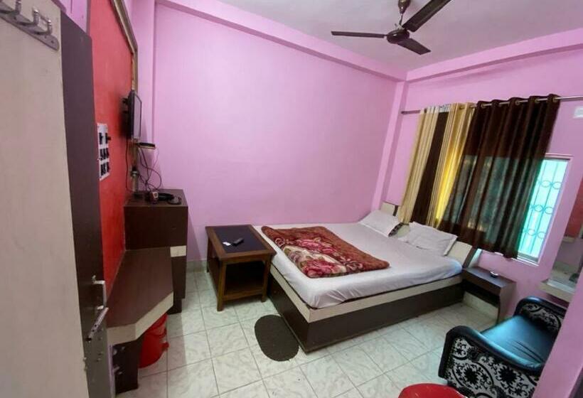 Staymaker Hotel Prerana