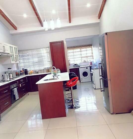 تختخواب و صبحانه Comfort First