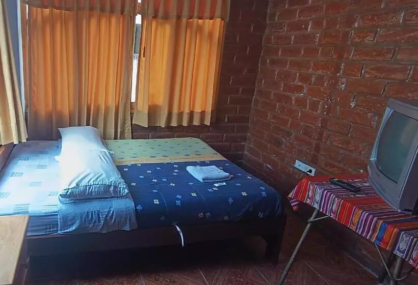 هتل Hostal Colibri 2