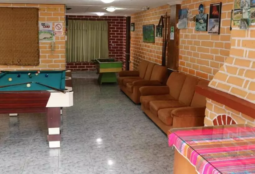 هتل Hostal Colibri 2