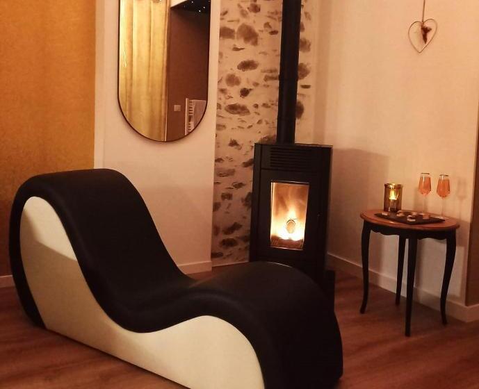 Отель La Passionnante Gîte Avec Spa Privatif