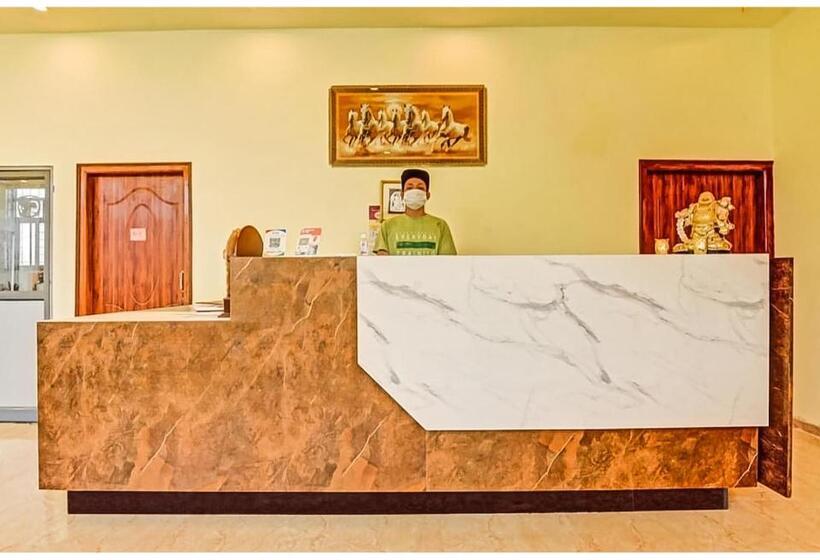 호텔 New Royal Ruby   Electronic City Phase 1