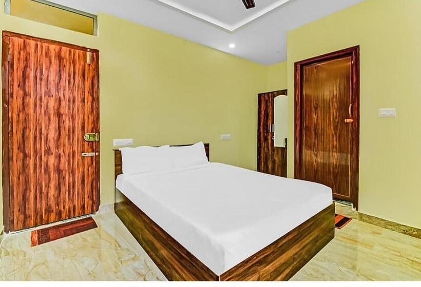 호텔 New Royal Ruby   Electronic City Phase 1