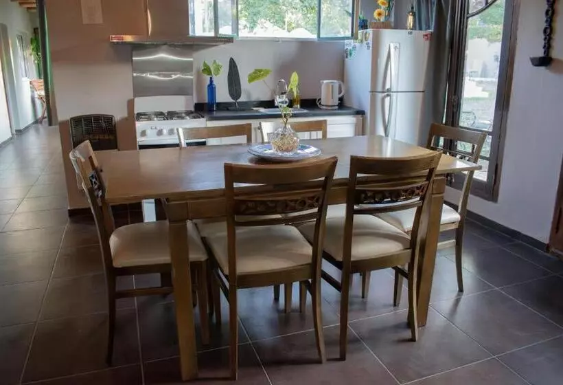 Majatalo Besares 722