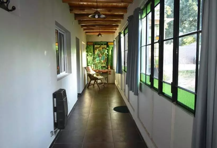 Majatalo Besares 722