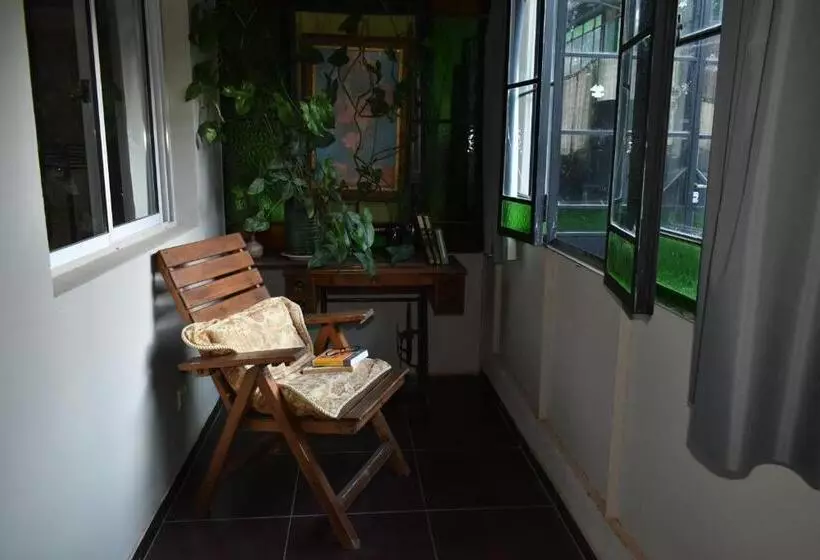 Majatalo Besares 722