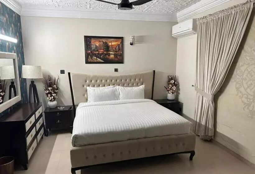 پانسیون Capital Lodges
