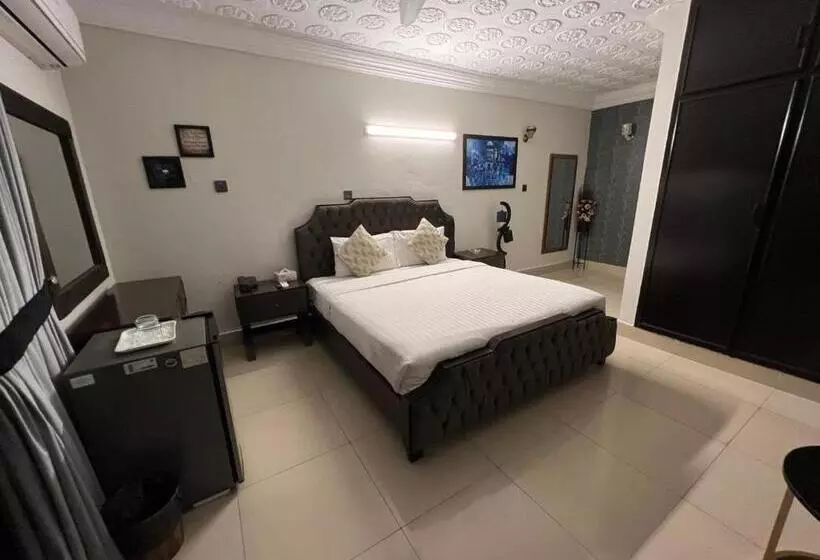 پانسیون Capital Lodges
