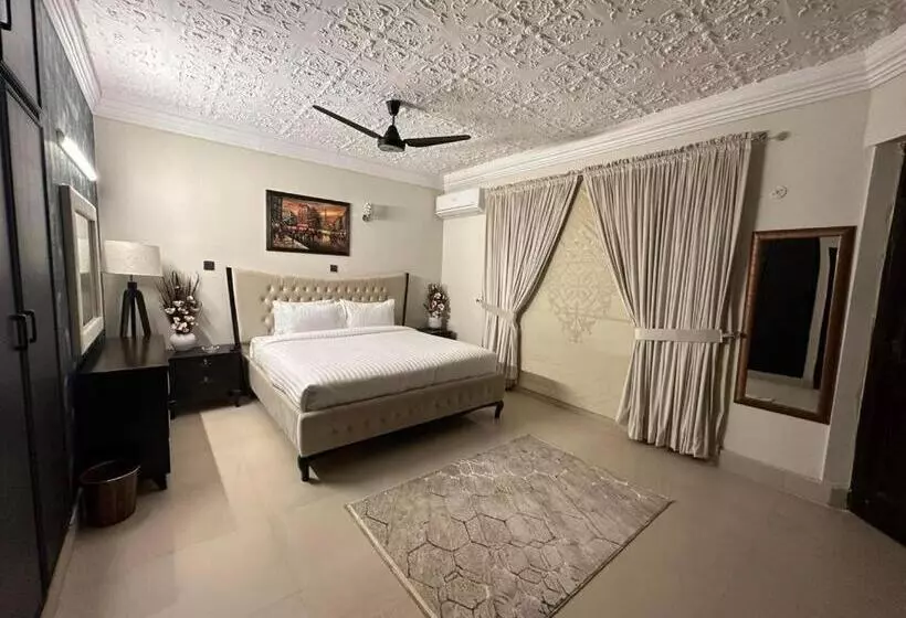 پانسیون Capital Lodges