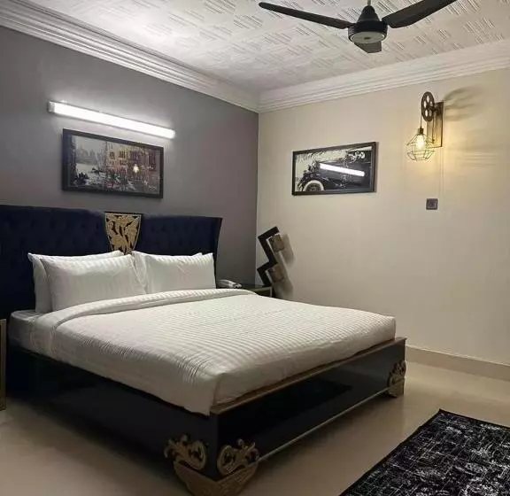 پانسیون Capital Lodges