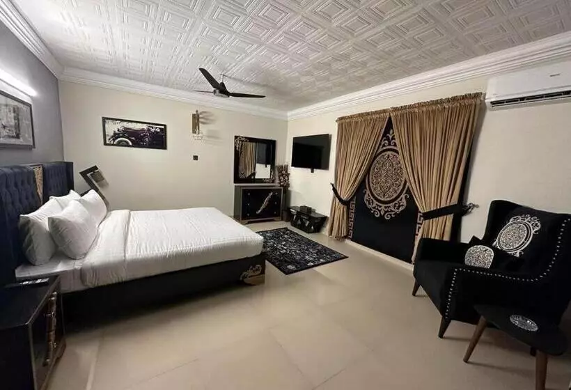 پانسیون Capital Lodges