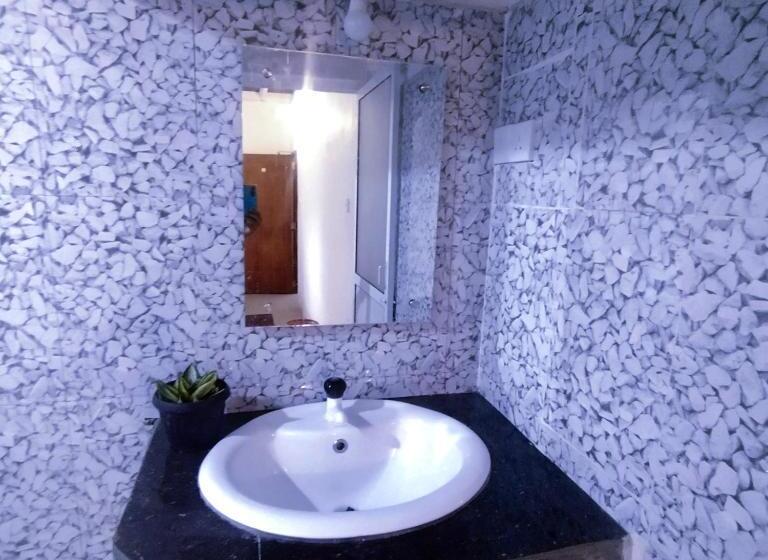 پانسیون Glance Beach Ahangama