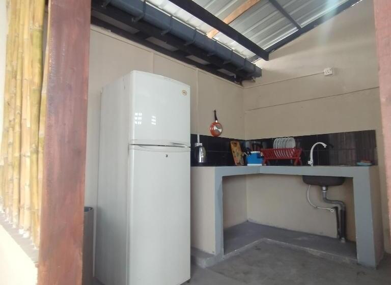 پانسیون Glance Beach Ahangama