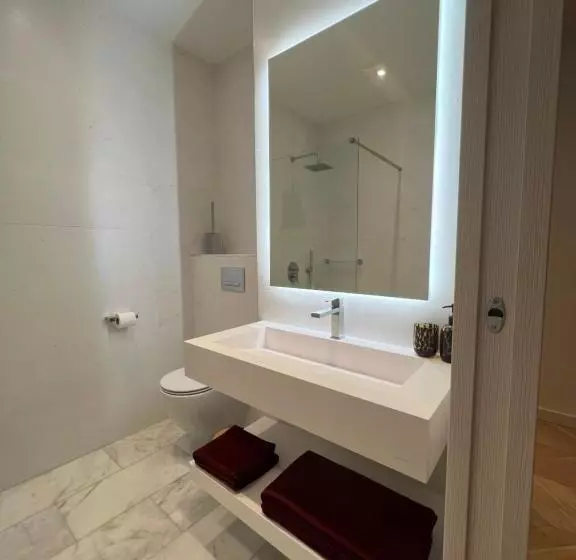 Majatalo Les Trois Cyprès