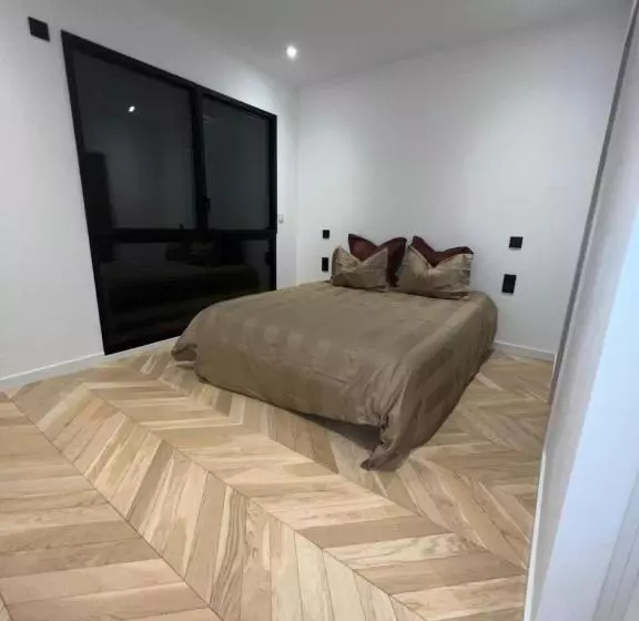 Majatalo Les Trois Cyprès