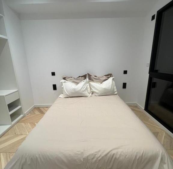 پانسیون Les Trois Cyprès