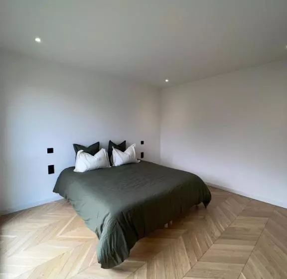 Majatalo Les Trois Cyprès