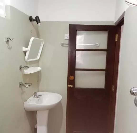 پانسیون Rock House