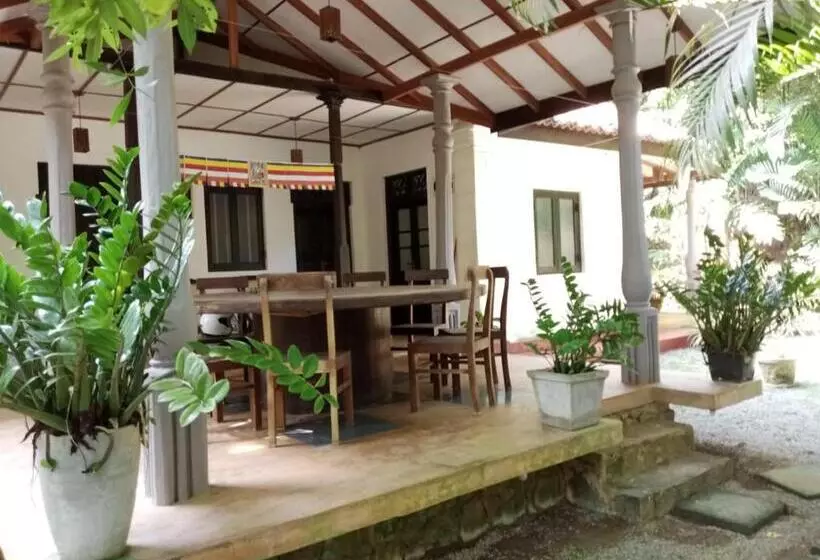 پانسیون Rock House