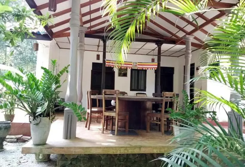 پانسیون Rock House