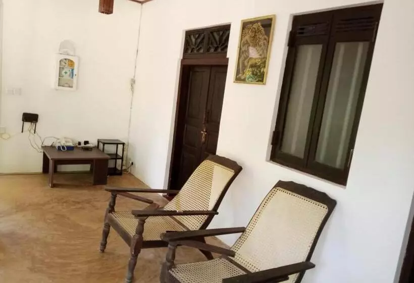 پانسیون Rock House