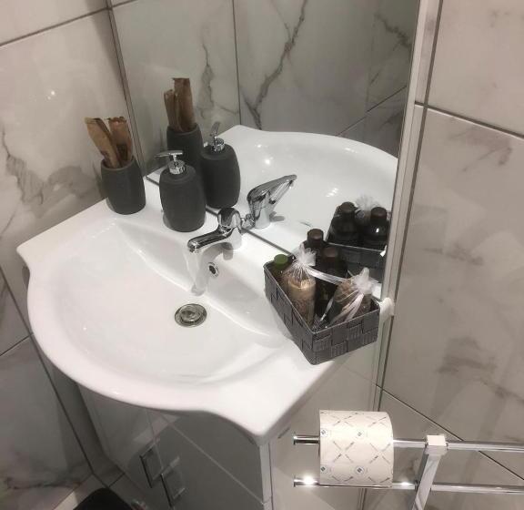 پانسیون Room Nicol