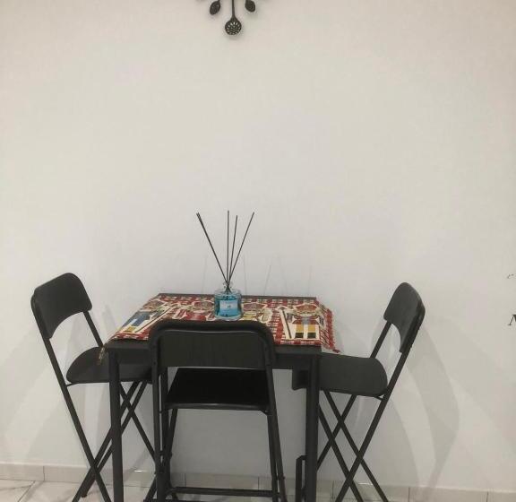 پانسیون Room Nicol