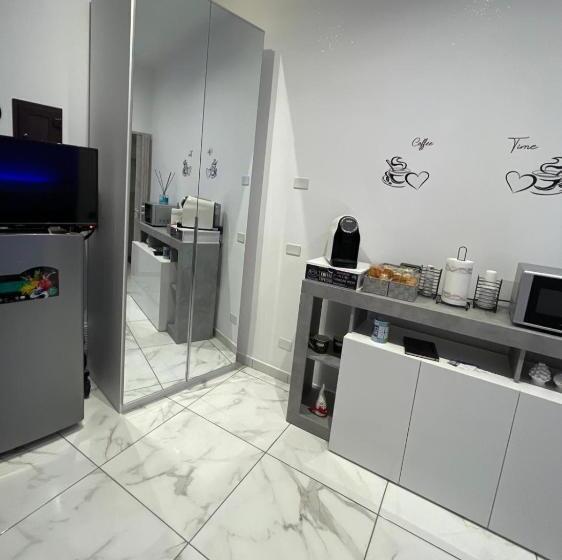 پانسیون Room Nicol