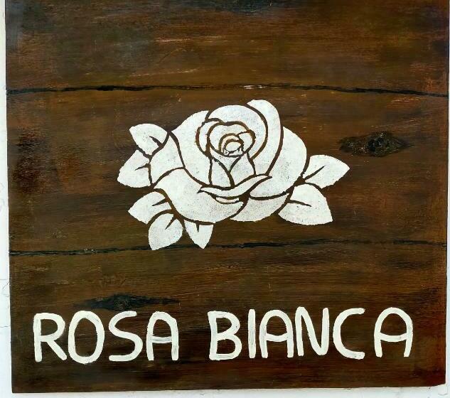 ペンション Rosa Bianca