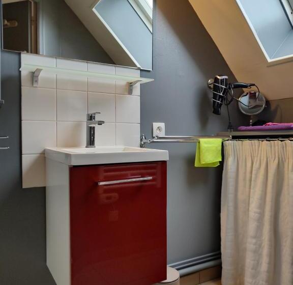 پانسیون Studio Au 2e étage De Notre Maison De Ville