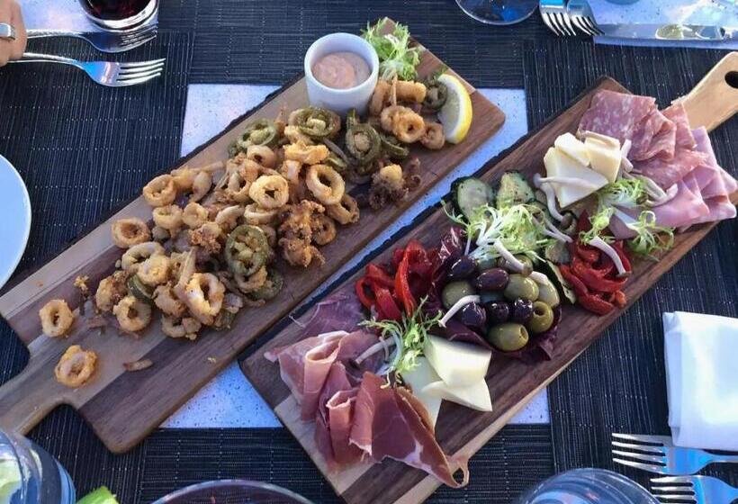 Resort Otel King & Queen Bed, Pool, Firepit, Fully Stocked