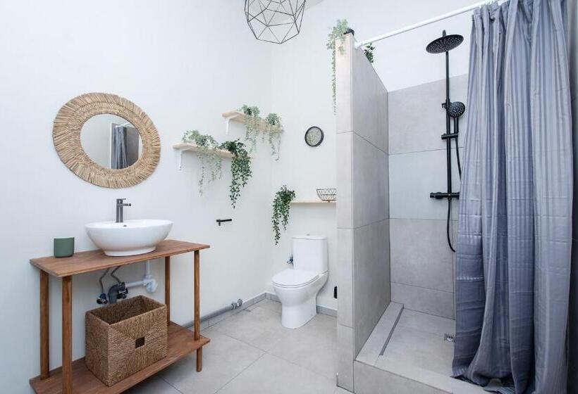 هاستل Bali House Vilnius