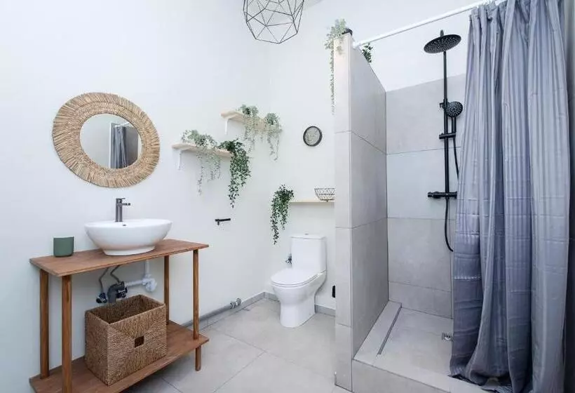 هاستل Bali House Vilnius