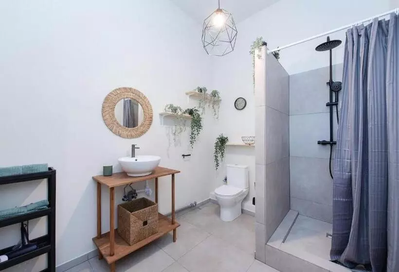 هاستل Bali House Vilnius