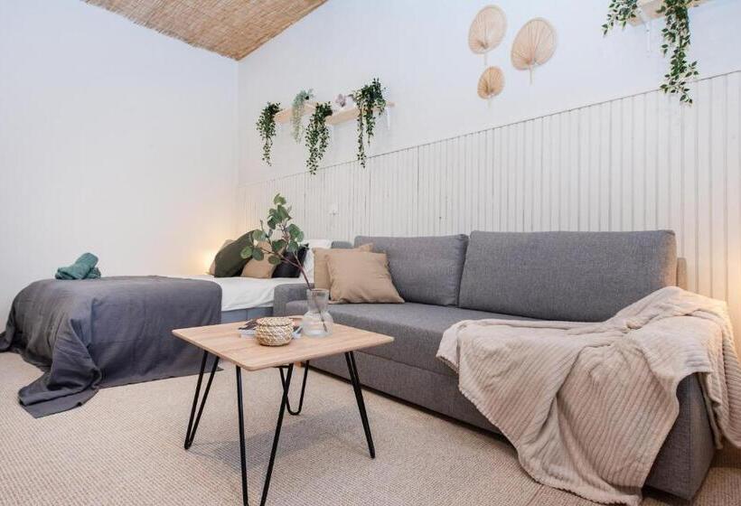 هاستل Bali House Vilnius